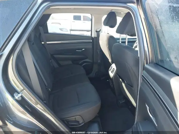 5NMJBCAE1PH212183 2023 HYUNDAI TUCSON - Image 8