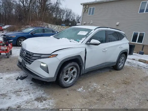 5NMJBCAE2NH058144 2022 HYUNDAI TUCSON - Image 2