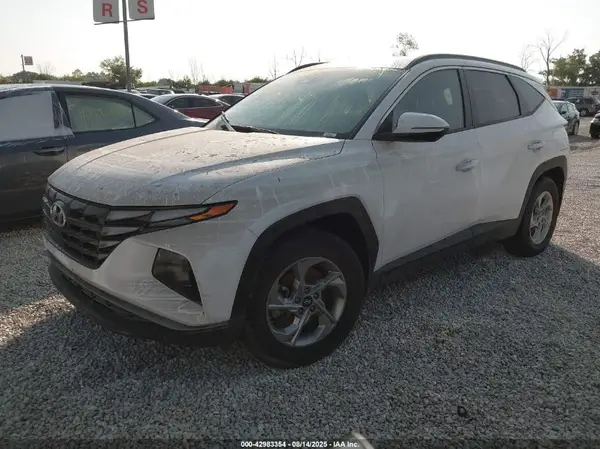 5NMJBCAE2PH238470 2023 HYUNDAI TUCSON - Image 2