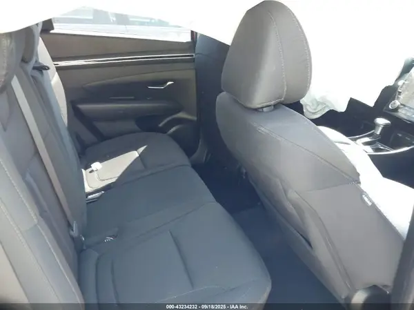 5NMJBCAE2PH270948 2023 HYUNDAI TUCSON - Image 8
