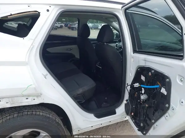 5NMJBCAE4NH016672 2022 HYUNDAI TUCSON - Image 8