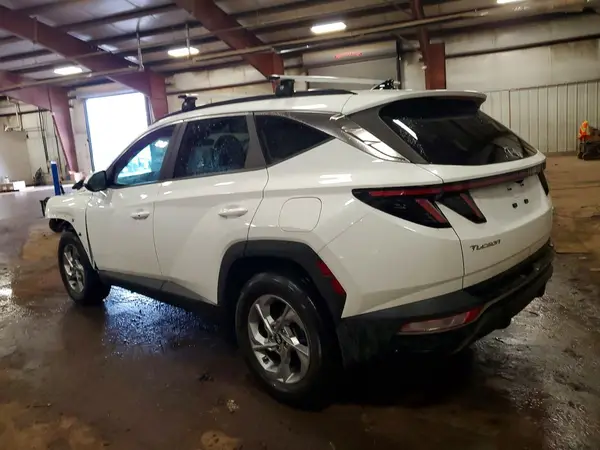 5NMJBCAE4NH049638 2022 HYUNDAI TUCSON - Image 2