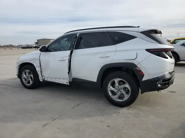 5NMJBCAE4NH116741 2022 HYUNDAI TUCSON - Image 2
