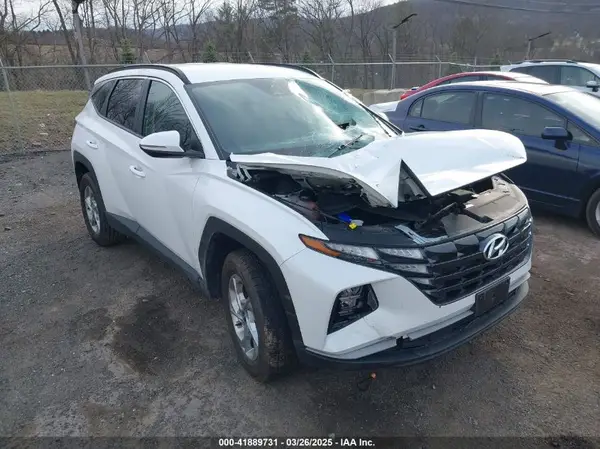 5NMJBCAE4NH124578 2022 HYUNDAI TUCSON - Image 1