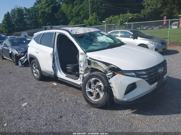 5NMJBCAE4NH147018 2022 HYUNDAI TUCSON - Image 1
