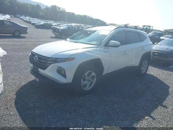5NMJBCAE4NH147018 2022 HYUNDAI TUCSON - Image 2