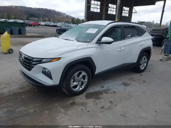 5NMJBCAE5NH085807 2022 HYUNDAI TUCSON - Image 2