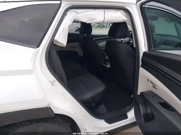 5NMJBCAE5NH085807 2022 HYUNDAI TUCSON - Image 8