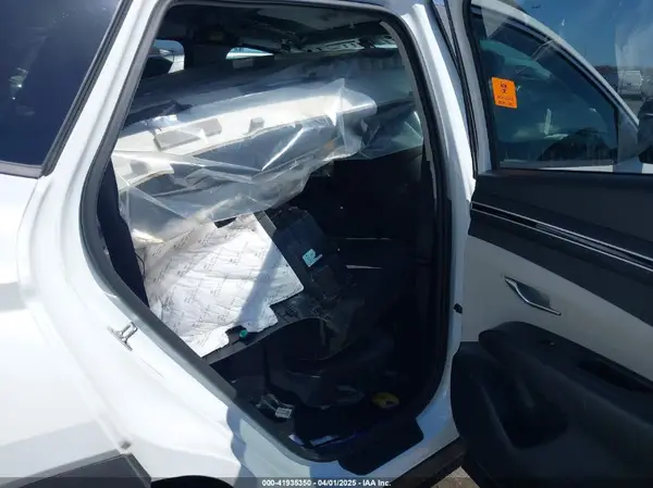 5NMJBCAE5NH106221 2022 HYUNDAI TUCSON - Image 8
