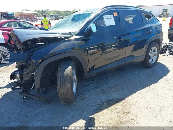 5NMJBCAE6PH236477 2023 HYUNDAI TUCSON - Image 2