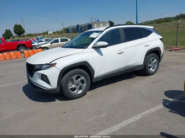 5NMJBCAE6PH249391 2023 HYUNDAI TUCSON - Image 2