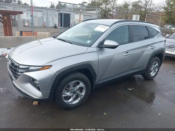 5NMJBCAE6PH278972 2023 HYUNDAI TUCSON - Image 2