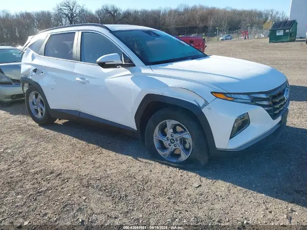 5NMJBCAE7NH039945 2022 HYUNDAI TUCSON - Image 1