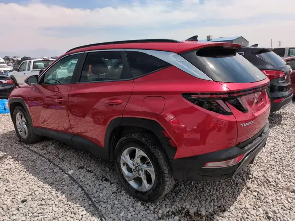 5NMJBCAE7NH057989 2022 HYUNDAI TUCSON - Image 2