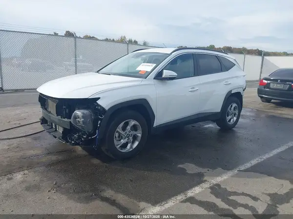 5NMJBCAE7NH080818 2022 HYUNDAI TUCSON - Image 2