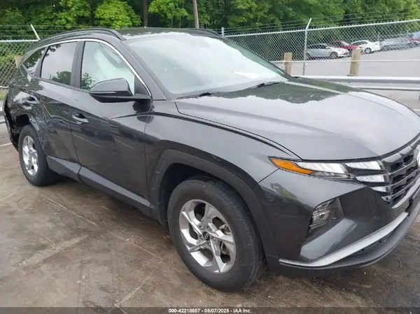 5NMJBCAE7NH118998 2022 HYUNDAI TUCSON - Image 1