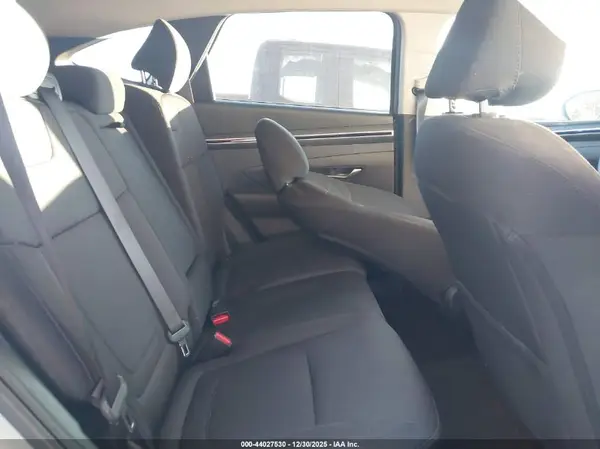5NMJBCAE7NH131234 2022 HYUNDAI TUCSON - Image 8