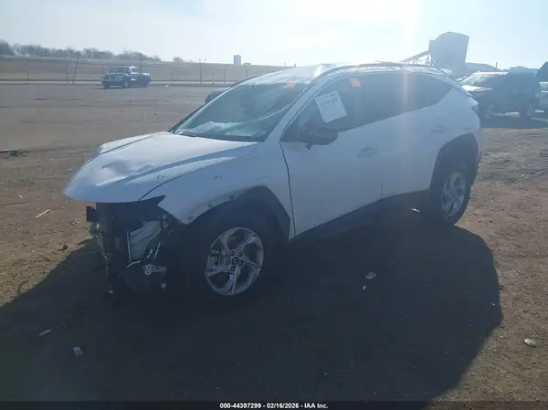 5NMJBCAE7PH197222 2023 HYUNDAI TUCSON - Image 2