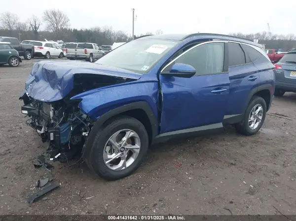 5NMJBCAE8NH000555 2022 HYUNDAI TUCSON - Image 2