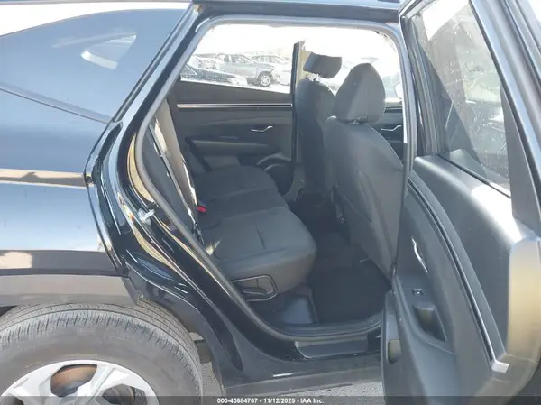 5NMJBCAE8NH111803 2022 HYUNDAI TUCSON - Image 8