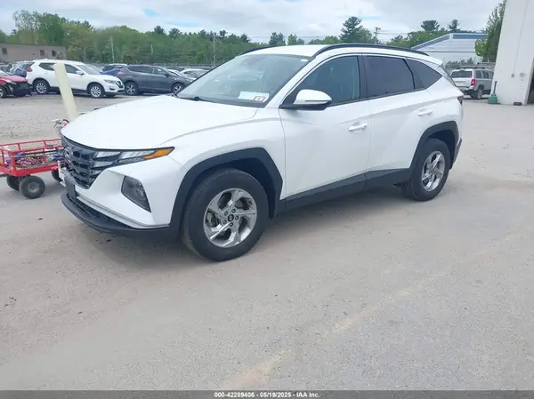 5NMJBCAE8NH123949 2022 HYUNDAI TUCSON - Image 2