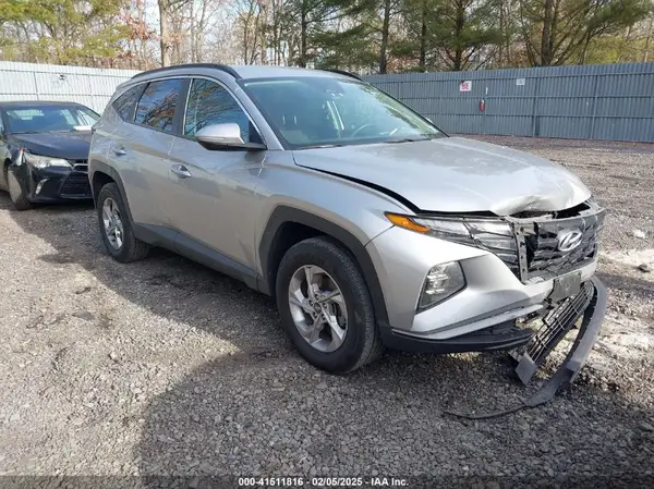 5NMJBCAE8NH127046 2022 HYUNDAI TUCSON - Image 1