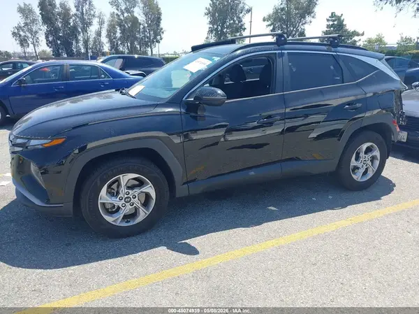 5NMJBCAE8NH138564 2022 HYUNDAI TUCSON - Image 2