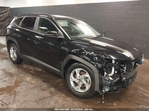 5NMJBCAE8PH193034 2023 HYUNDAI TUCSON - Image 1