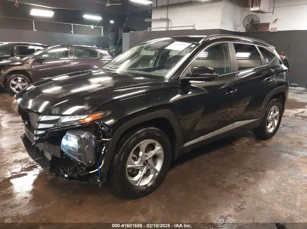 5NMJBCAE8PH193034 2023 HYUNDAI TUCSON - Image 2