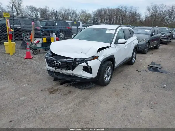 5NMJBCAE8PH258139 2023 HYUNDAI TUCSON - Image 2