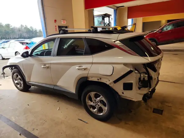 5NMJBCAE8PH279962 2023 HYUNDAI TUCSON - Image 2