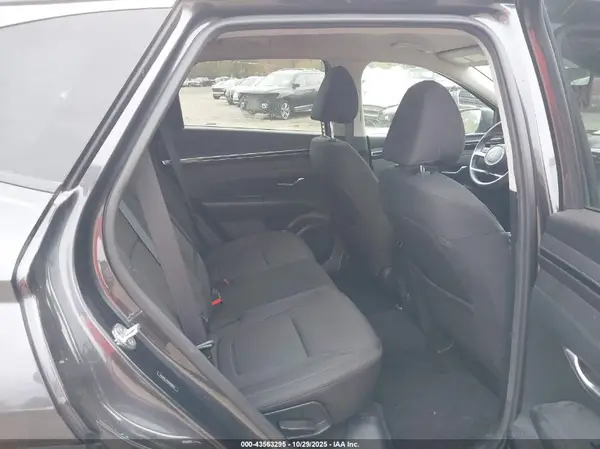 5NMJBCAE9NH018420 2022 HYUNDAI TUCSON - Image 8