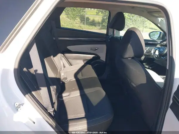 5NMJBCAE9NH030776 2022 HYUNDAI TUCSON - Image 8