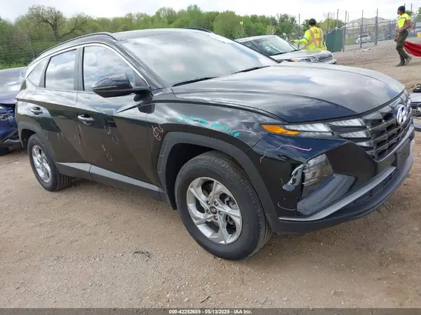 5NMJBCAE9NH038148 2022 HYUNDAI TUCSON - Image 1