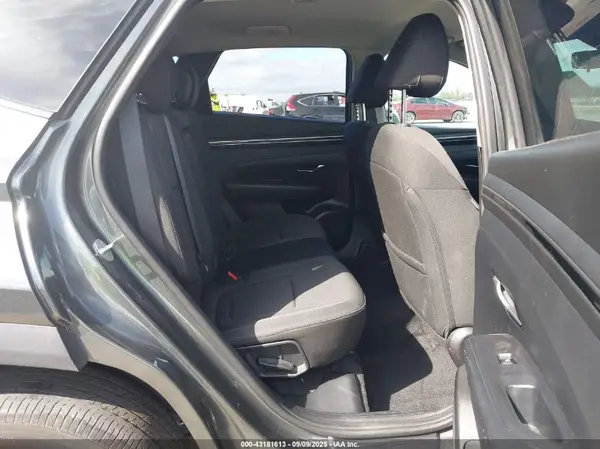 5NMJBCAE9NH040207 2022 HYUNDAI TUCSON - Image 8