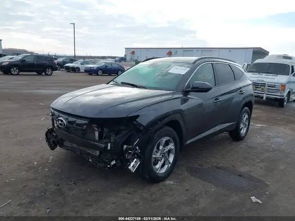 5NMJBCAE9NH137889 2022 HYUNDAI TUCSON - Image 2