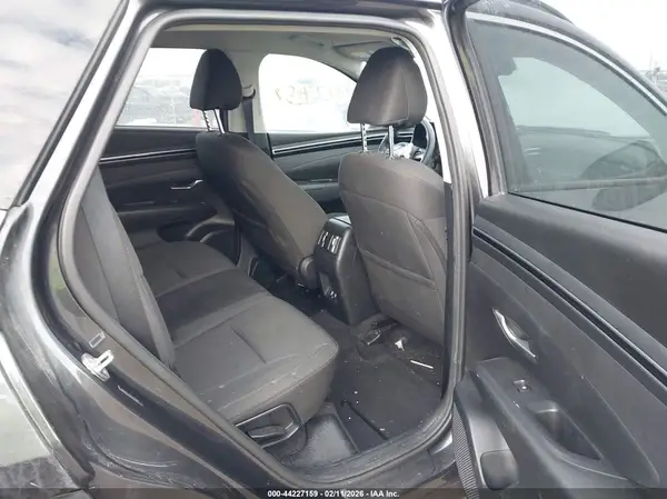 5NMJBCAE9NH137889 2022 HYUNDAI TUCSON - Image 8