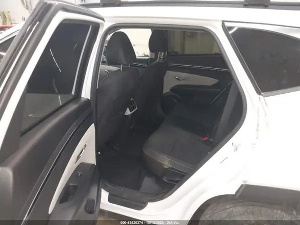 5NMJBCAE9PH227725 2023 HYUNDAI TUCSON - Image 8