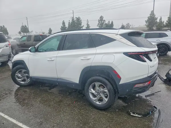 5NMJBCAEXNH081106 2022 HYUNDAI TUCSON - Image 2