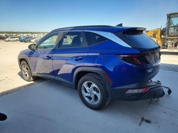 5NMJBCAEXNH147069 2022 HYUNDAI TUCSON - Image 2