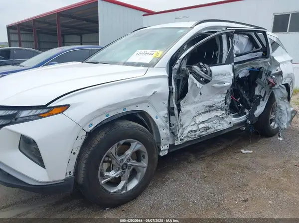 5NMJBCAEXPH179880 2023 HYUNDAI TUCSON - Image 2