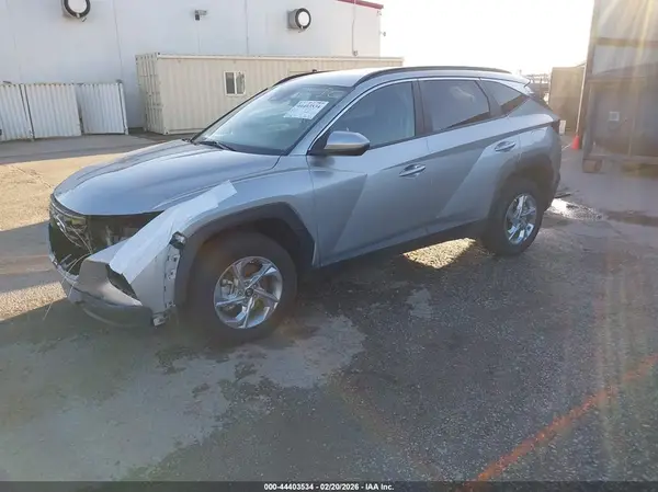 5NMJBCDE0RH304674 2024 HYUNDAI TUCSON - Image 2