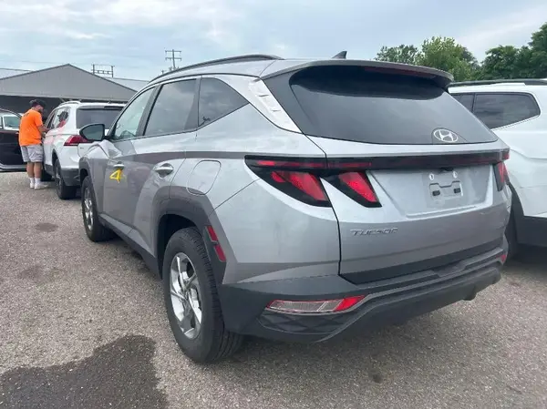 5NMJBCDE0RH383862 2024 HYUNDAI TUCSON - Image 2