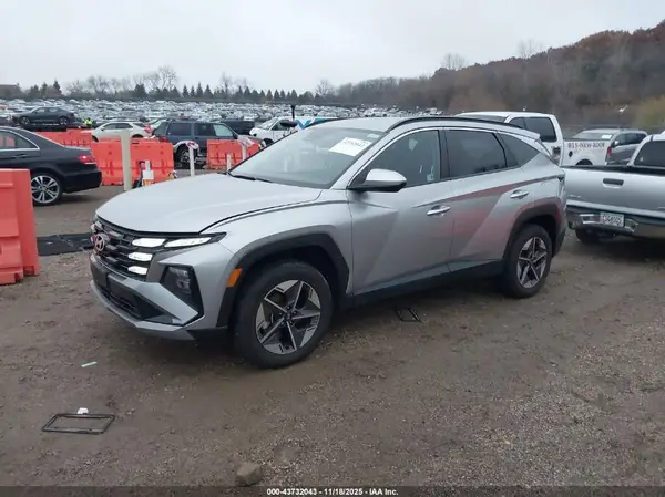 5NMJBCDE0SH483918 2025 HYUNDAI TUCSON - Image 2