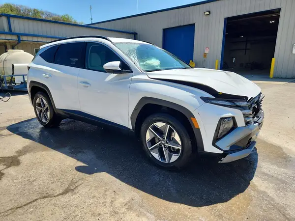 2025 HYUNDAI TUCSON COPART lot 51604756 auction photo 4