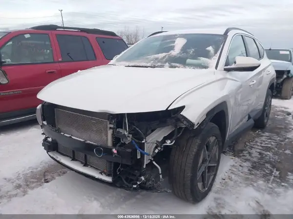 5NMJBCDE1TH607647 2026 HYUNDAI TUCSON - Image 2