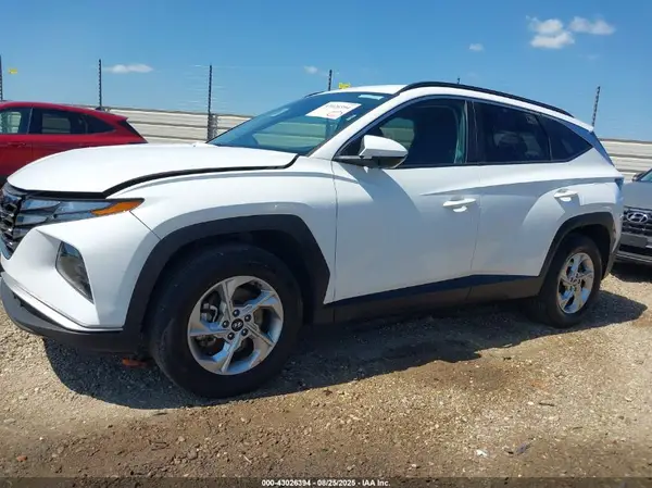 5NMJBCDE2RH322240 2024 HYUNDAI TUCSON - Image 2