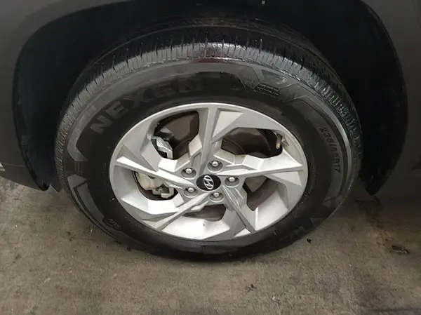 5NMJBCDE2RH385483 2024 HYUNDAI TUCSON - Image 2