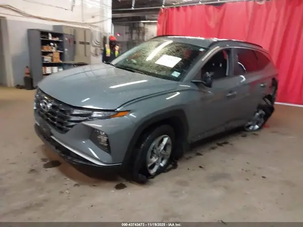 5NMJBCDE2RH403061 2024 HYUNDAI TUCSON - Image 2