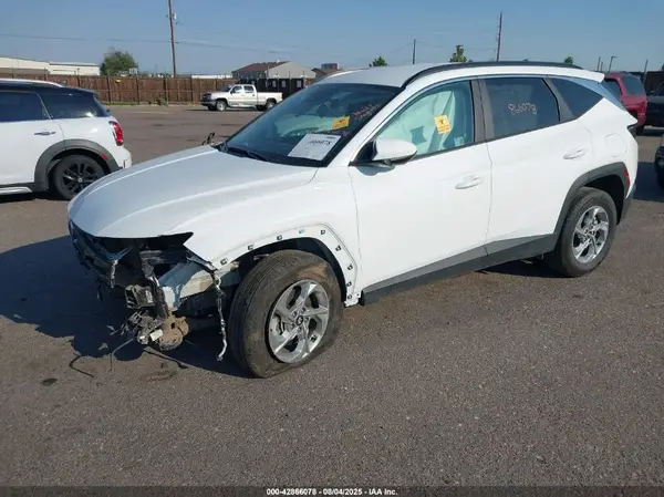 5NMJBCDE2RH420636 2024 HYUNDAI TUCSON - Image 2